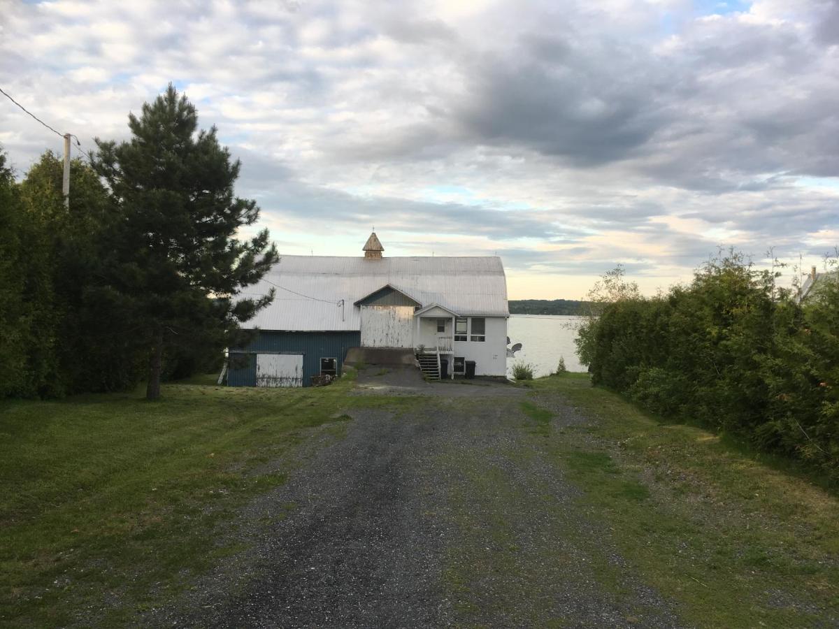 La Grange Sur Le Lac App A Et B Saint Romain Екстер'єр фото